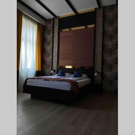 Safari Royal Apartment Oradea Eksteriør bilde